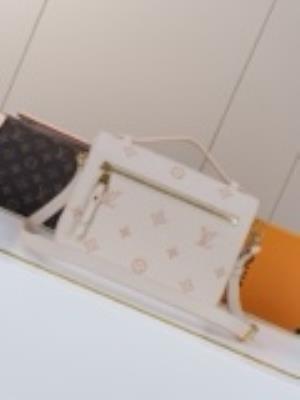 wholesale quality louis vuitton m14977 pochette metis mm